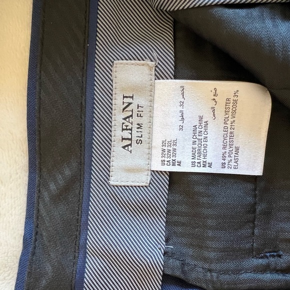 Alfani Men's Infinite stretch blue navy suit - Picture 3 of 3